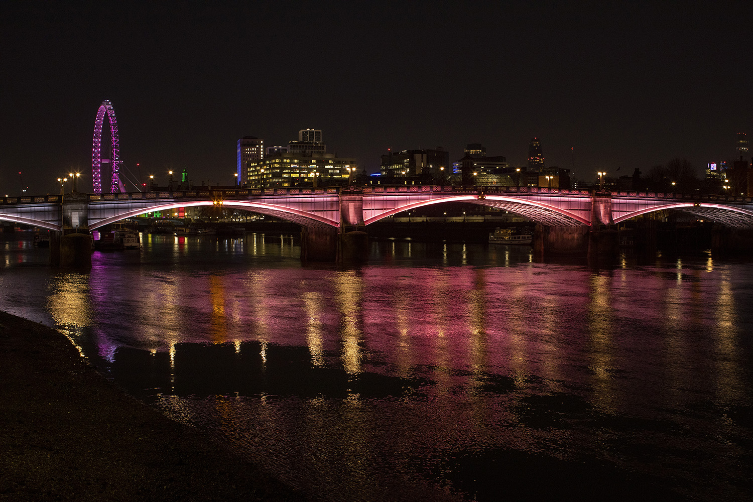 Lambeth Bridge Illuminated River © Paul Crawley