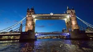 Night view of Tower Bridge